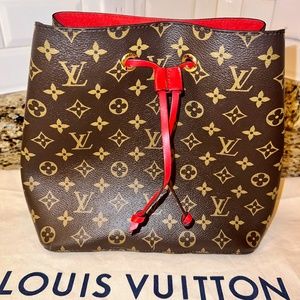 LV purse
